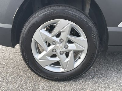 2025 Hyundai KONA SE
