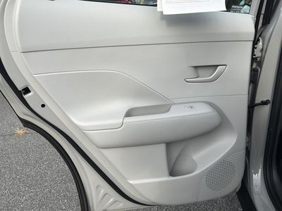 2025 Hyundai KONA SE