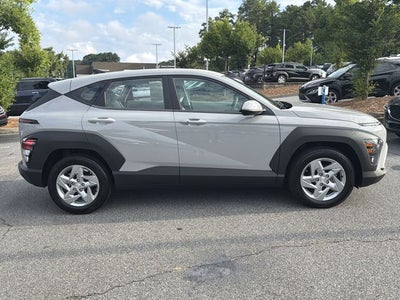 2025 Hyundai KONA SE