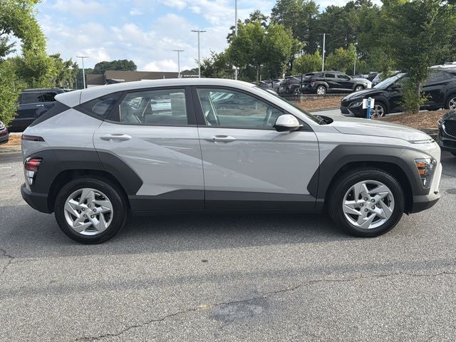 2025 Hyundai KONA SE