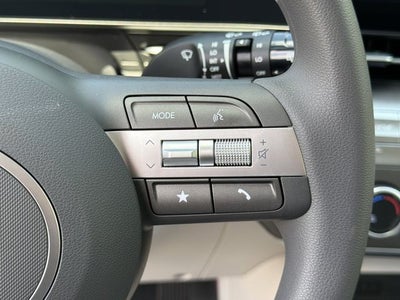 2026 Hyundai KONA SE FWD