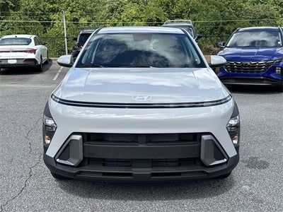 2025 Hyundai KONA SE