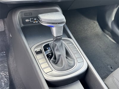 2025 Hyundai KONA SE