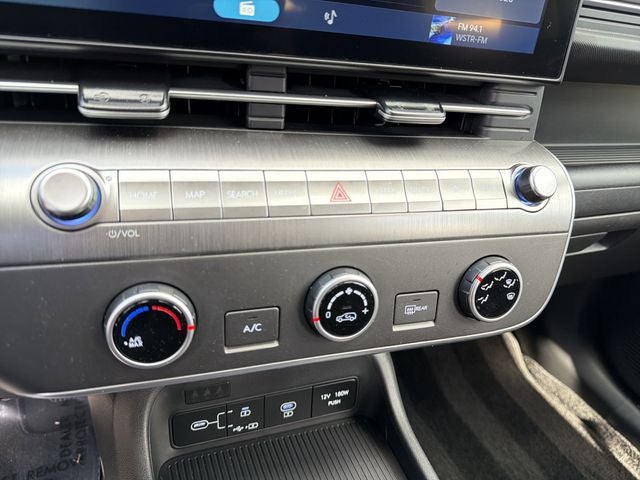 2025 Hyundai KONA SE