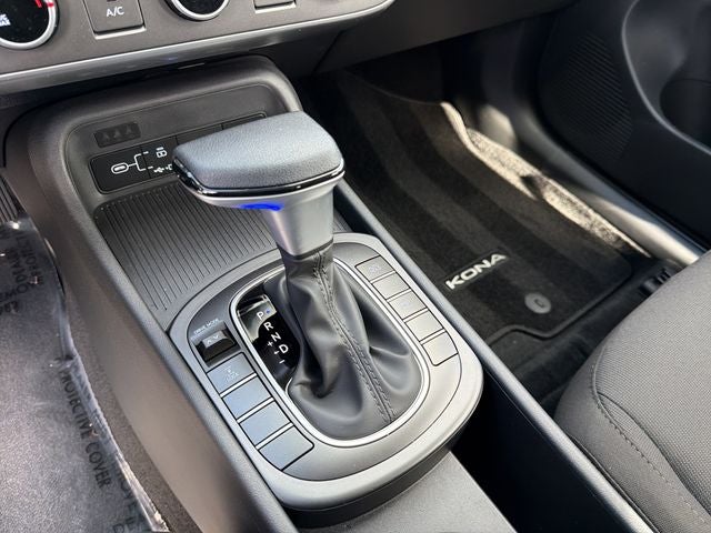 2025 Hyundai KONA SE