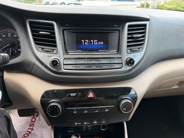 2016 Hyundai TUCSON SE