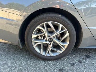 2022 Hyundai SONATA SEL