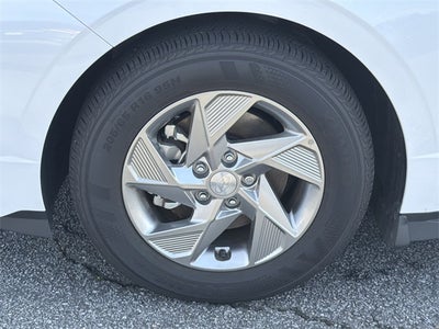 2025 Hyundai SONATA SE