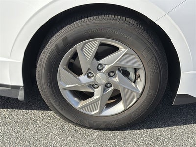 2025 Hyundai SONATA SE