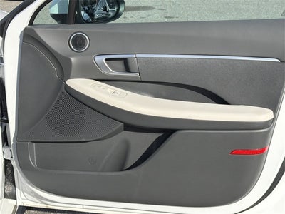 2025 Hyundai SONATA SE