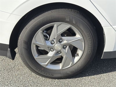 2025 Hyundai SONATA SE