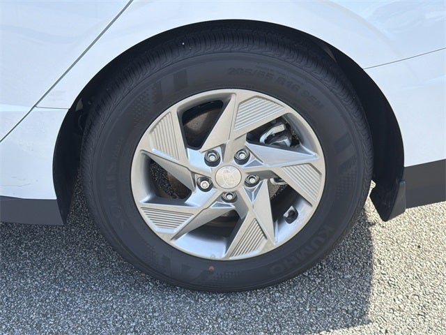 2025 Hyundai SONATA SE