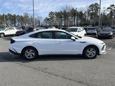 2025 Hyundai SONATA SE