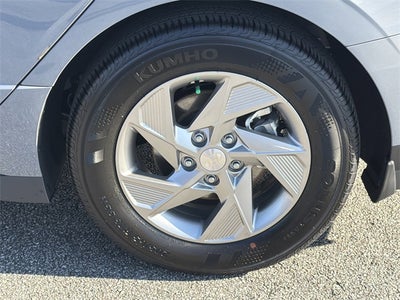 2025 Hyundai SONATA SE