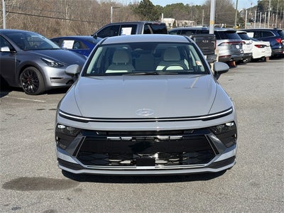 2025 Hyundai SONATA SE