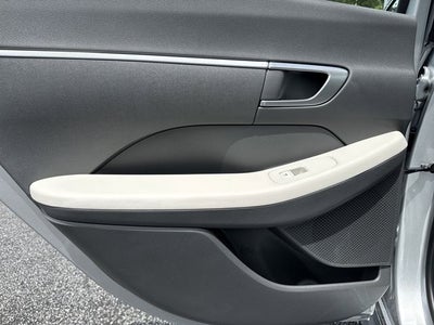 2025 Hyundai SONATA SE