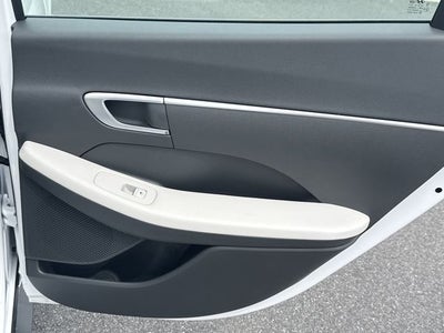2026 Hyundai SONATA SE