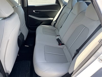 2025 Hyundai SONATA SE