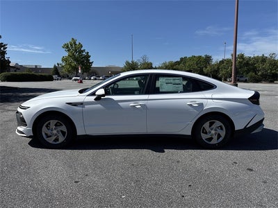 2025 Hyundai SONATA SE