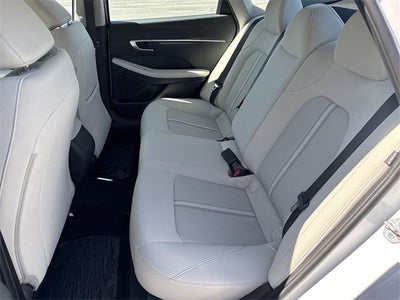 2025 Hyundai SONATA SE
