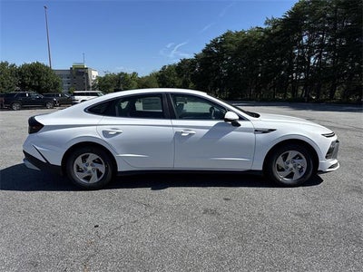 2025 Hyundai SONATA SE