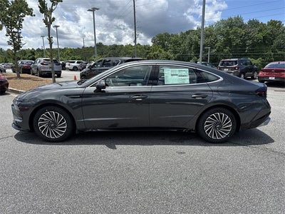 2025 Hyundai SONATA HYBRID SEL