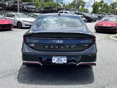 2025 Hyundai SONATA HYBRID SEL