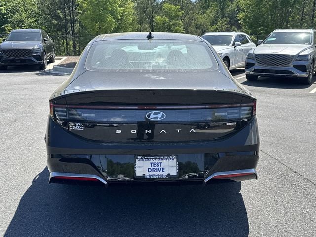 2026 Hyundai SONATA HYBRID SEL