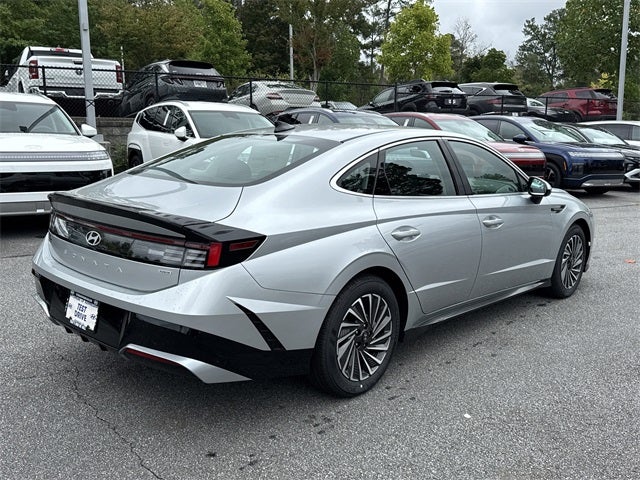 2025 Hyundai SONATA HYBRID SEL