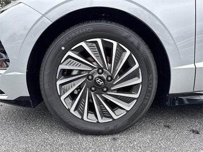2025 Hyundai SONATA HYBRID SEL