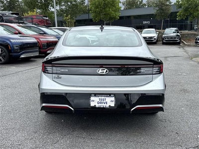 2025 Hyundai SONATA HYBRID SEL