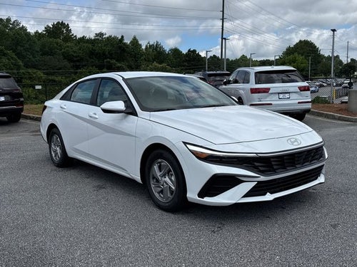 2026 Hyundai ELANTRA SE
