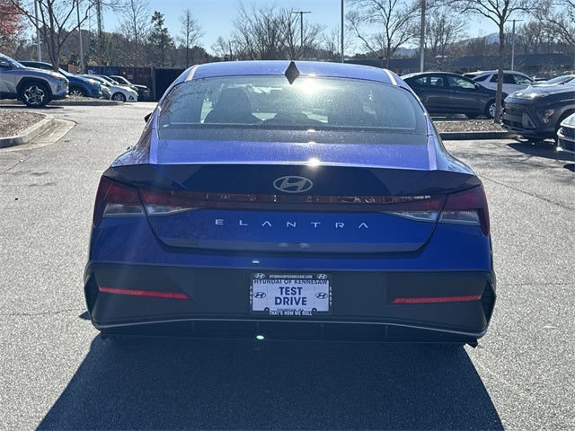 2026 Hyundai ELANTRA SE