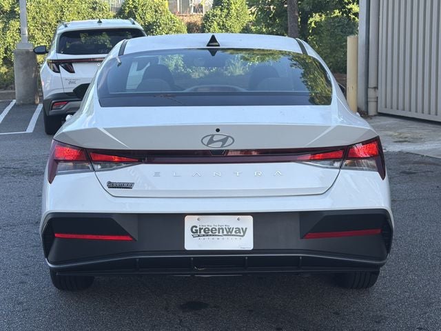 2026 Hyundai ELANTRA SE