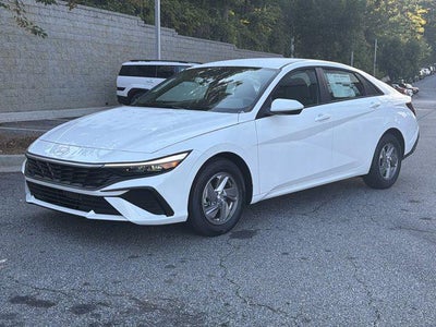 2026 Hyundai ELANTRA SE