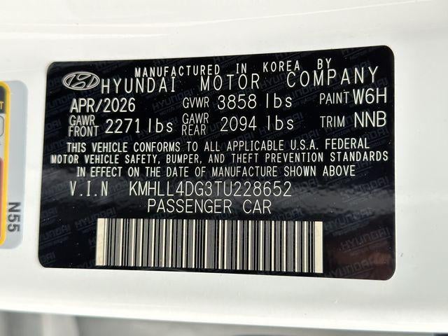 2026 Hyundai ELANTRA SE