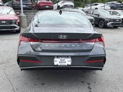 2026 Hyundai ELANTRA SE
