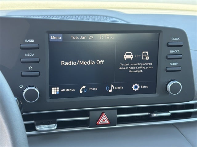 2025 Hyundai ELANTRA SE