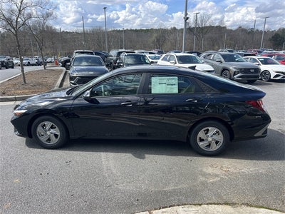 2026 Hyundai ELANTRA SE