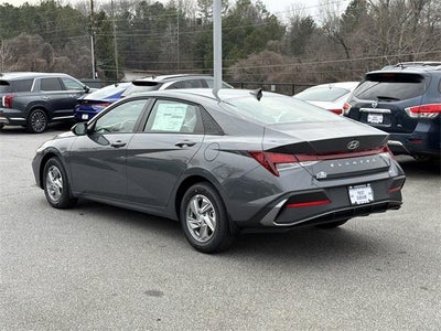 2026 Hyundai ELANTRA SE