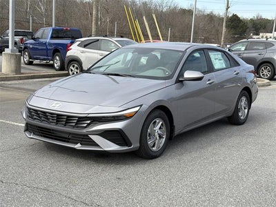2026 Hyundai ELANTRA SE