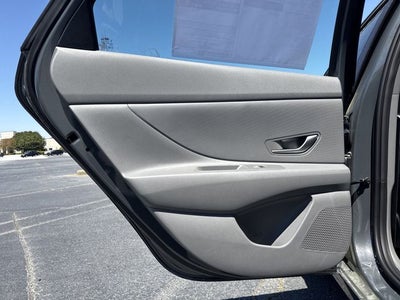 2026 Hyundai ELANTRA SE