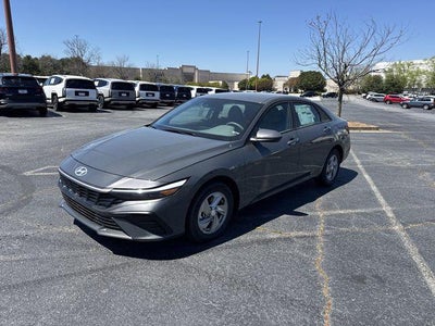 2026 Hyundai ELANTRA SE
