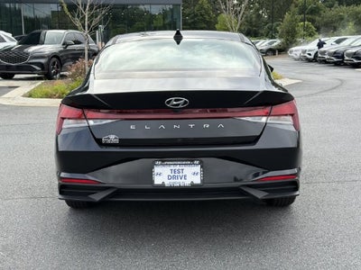 2023 Hyundai ELANTRA SEL