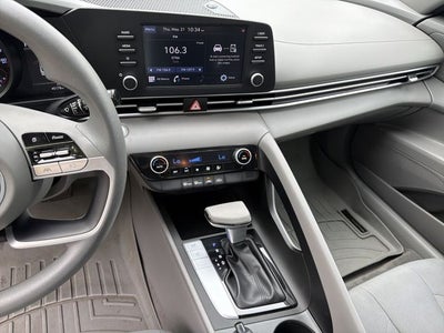 2023 Hyundai ELANTRA SEL