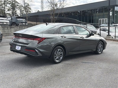 2024 Hyundai ELANTRA SEL