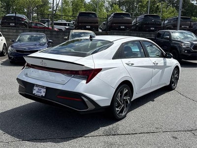 2025 Hyundai ELANTRA HYBRID SEL Sport