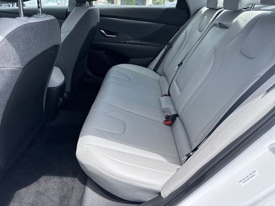 2025 Hyundai ELANTRA Limited