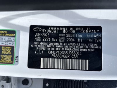 2025 Hyundai ELANTRA Limited