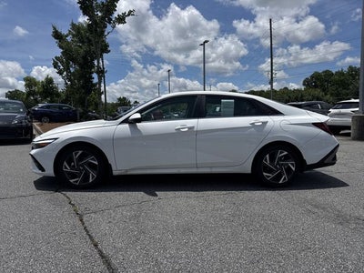 2025 Hyundai ELANTRA Limited